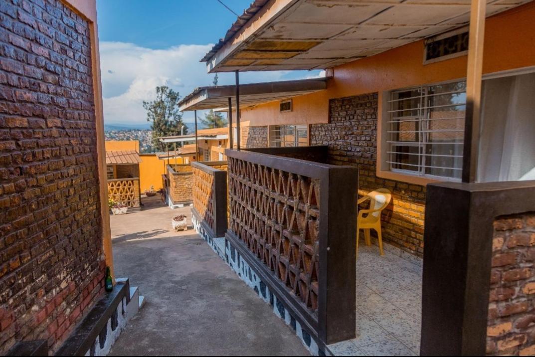 Auberge La Caverne Kigali Ngoại thất bức ảnh